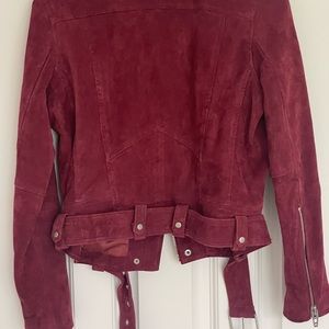 Faux velvet jacket. Excellent and versatile. Maroon color